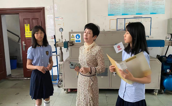 长沙玮希国际学校来我所做有关新能源方面的创新交流